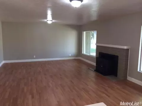 720 E Fairmont Ave, Modesto, CA 95350 photo 3