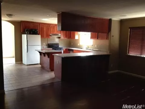 3140 Sutton Dr, Riverbank, CA 95367 photo 3