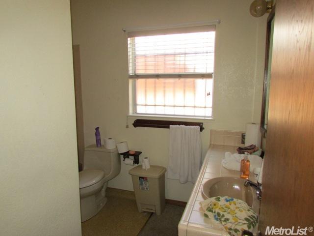 131 Madera Ave, Modesto, CA 95351 photo 8