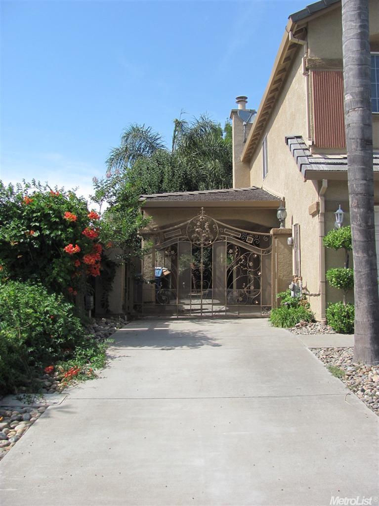 2617 River Valley Cir, Modesto, CA 95351 photo 2