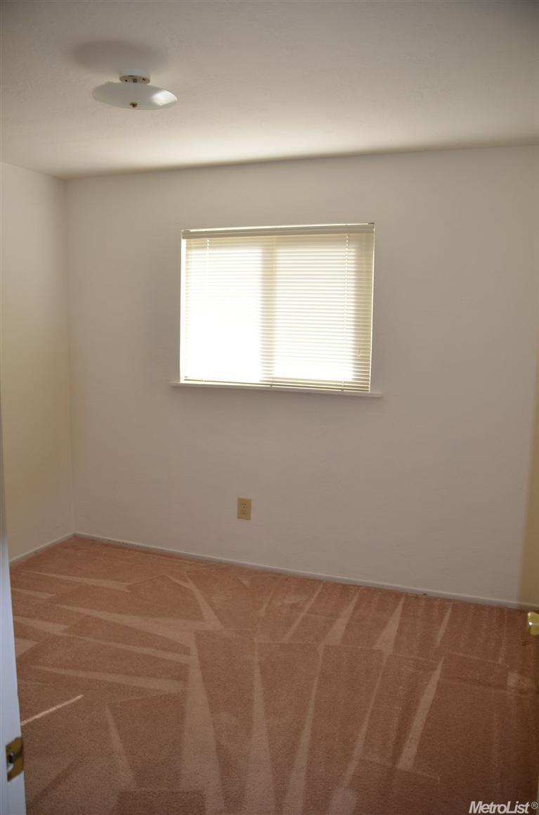 3906 Horton Ln, Carmichael, CA 95608 photo 4