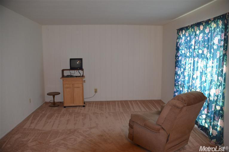 3906 Horton Ln, Carmichael, CA 95608 photo 3