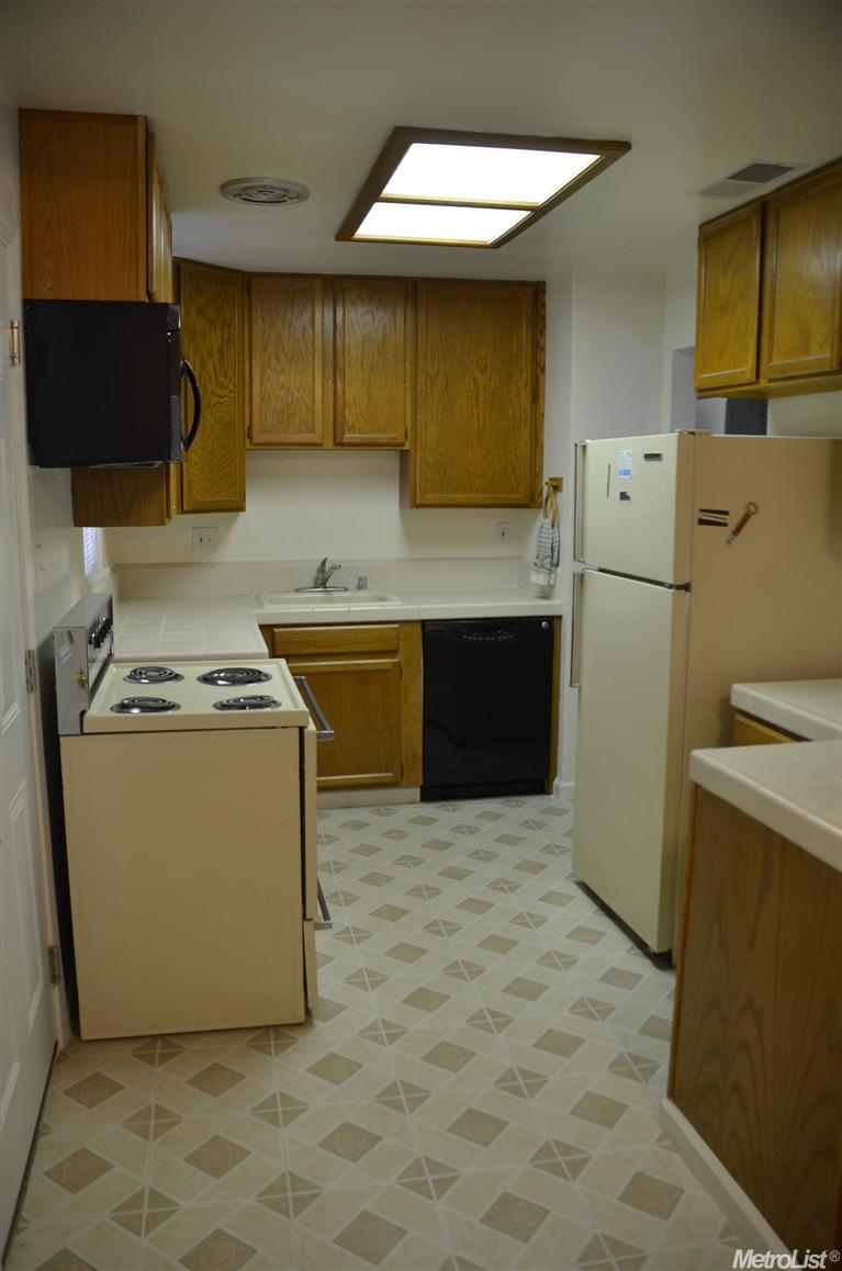 3906 Horton Ln, Carmichael, CA 95608 photo 8