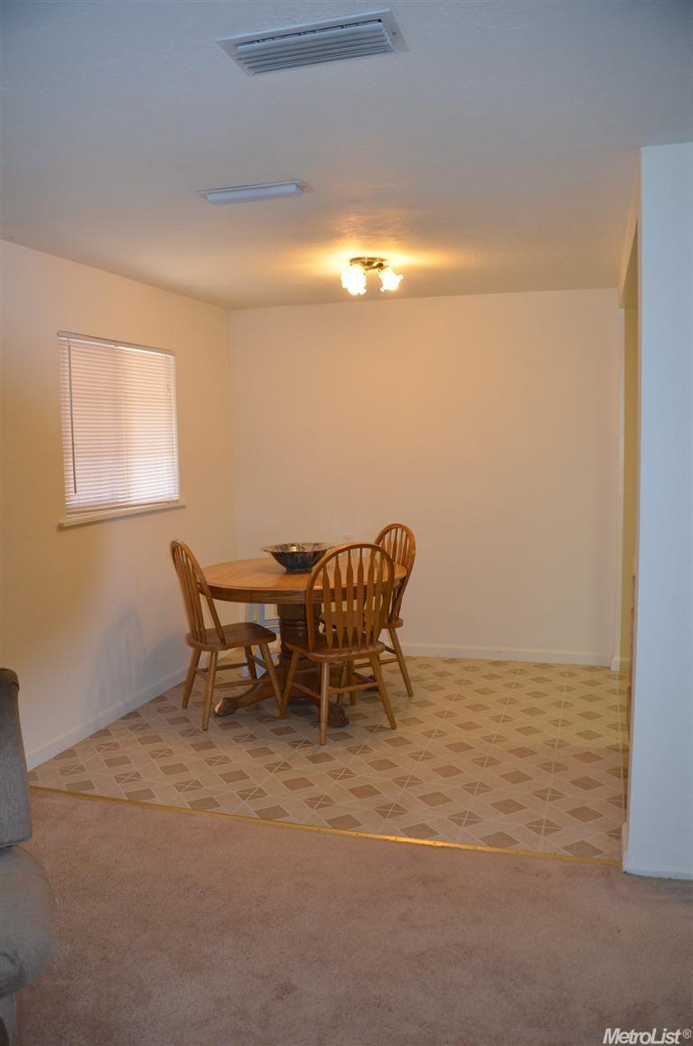 3906 Horton Ln, Carmichael, CA 95608 photo 5