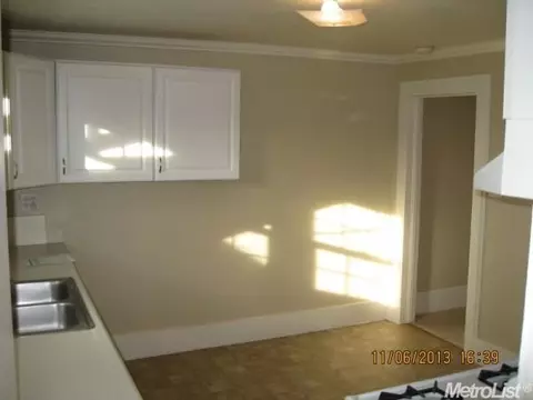 741 S Main St, Manteca, CA 95337 photo 4