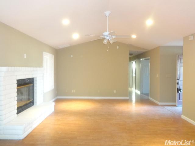20443 Opal Ct, Hilmar, CA 95324 photo 2