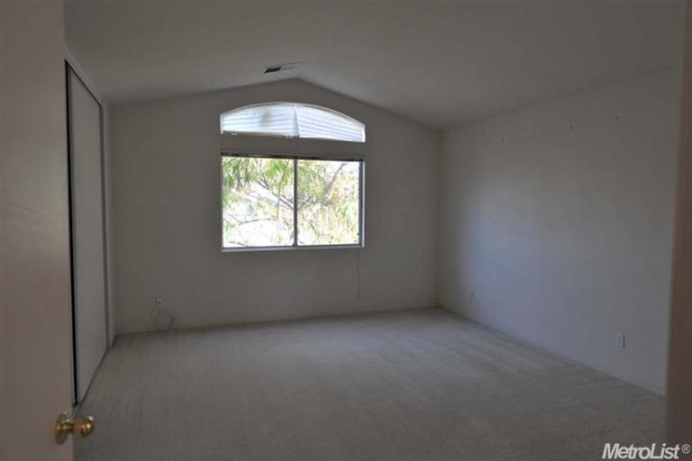 1294 Sunpeak Ln, Tracy, CA 95376 photo 12
