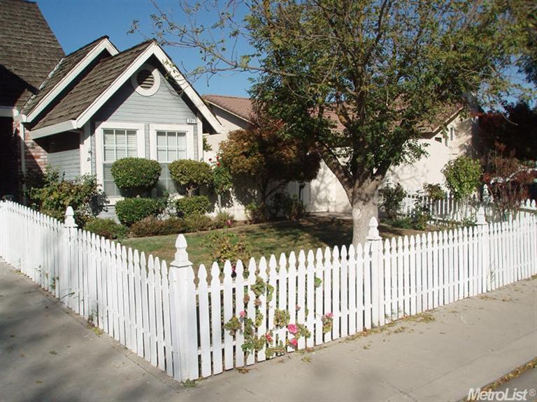 2013 Westview Ct, Modesto, CA 95358 photo 2