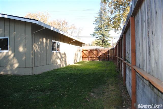3445 Garfield Ave, Carmichael, CA 95608 photo 22