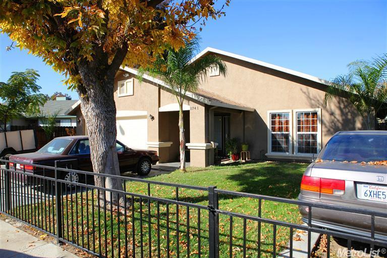 1741 Holcombe Way, Modesto, CA 95351 photo 2