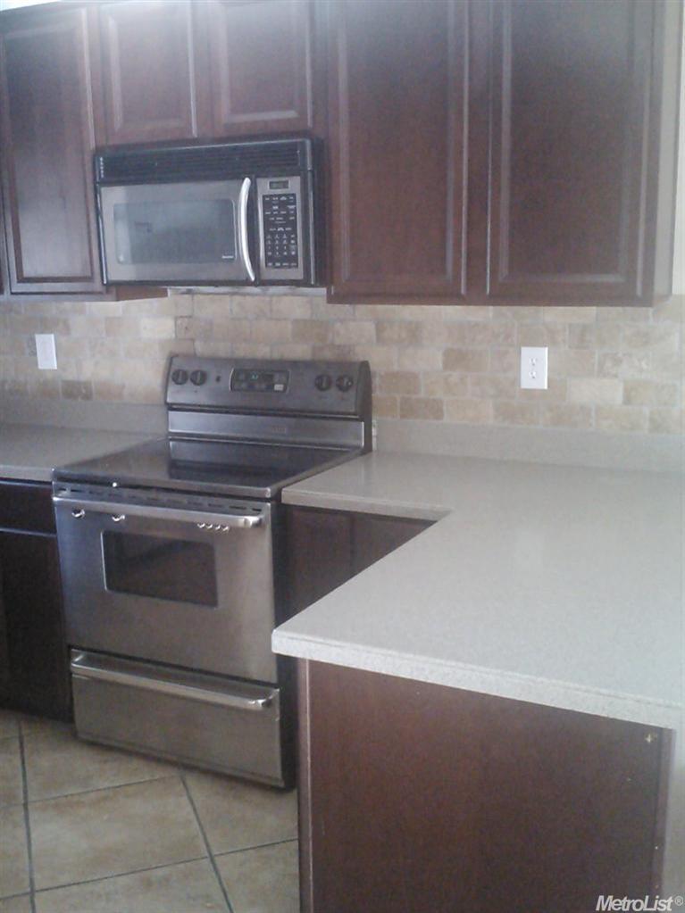 929 Arambel, Patterson, CA 95363 photo 7