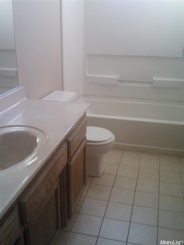 929 Arambel, Patterson, CA 95363 photo 23