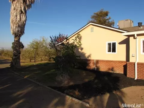 26546 E Riv, Escalon, CA 95320 photo 2