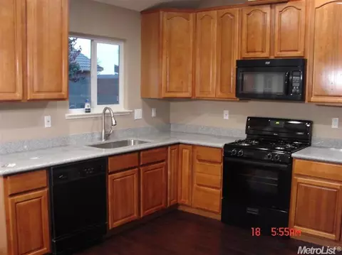 846 Latimer Ave, Modesto, CA 95351 photo 9