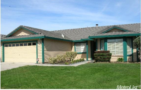 127 J St, Lathrop, CA 95330 photo 1