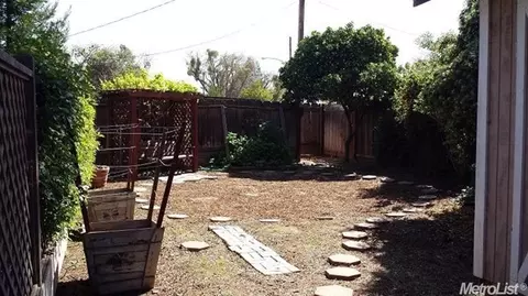 950 El Vecino Ave, Modesto, CA 95350 photo 24
