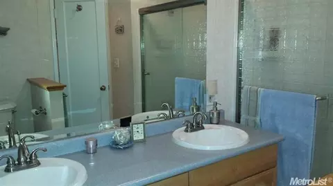 950 El Vecino Ave, Modesto, CA 95350 photo 8