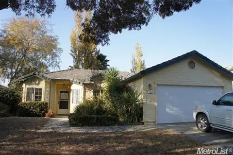625 Finster St, Patterson, CA 95363 photo 1
