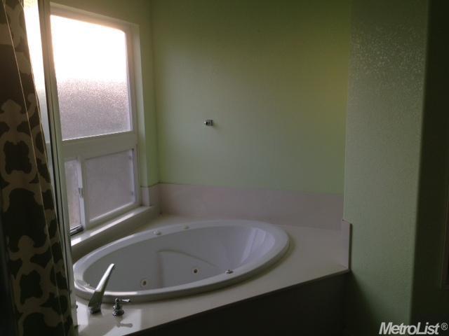 6532 Graybark Ln, Hughson, CA 95326 photo 6