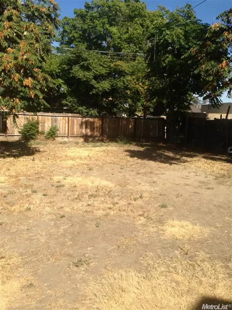 822 3 Rd St, Modesto, CA 95351 photo 3