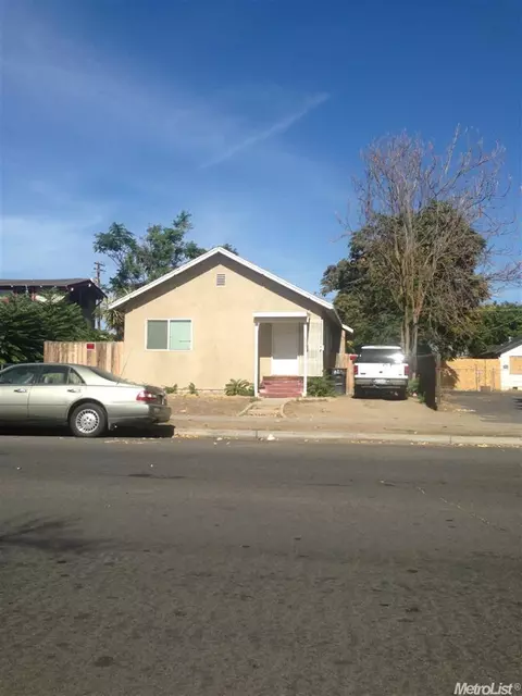 822 3 Rd St, Modesto, CA 95351 photo 1
