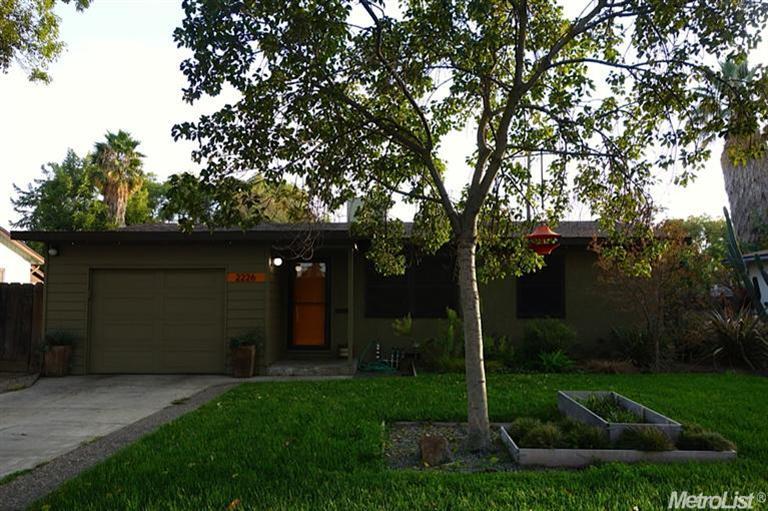2226 E Miller Ave, Modesto, CA 95354 photo 1