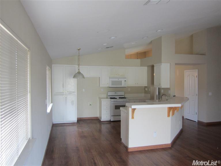 1035 Bristow, Manteca, CA 95336 photo 7