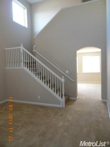 456 Petunia Ct, Merced, CA 95341 photo 2