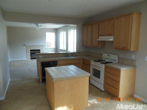 456 Petunia Ct, Merced, CA 95341 photo 3