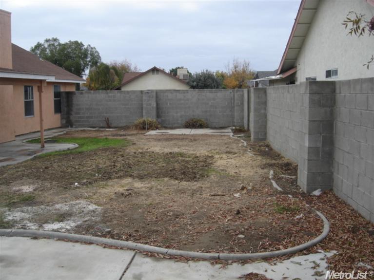 2717 Canyon Dr, Modesto, CA 95351 photo 12