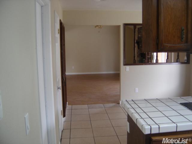 2717 Canyon Dr, Modesto, CA 95351 photo 5