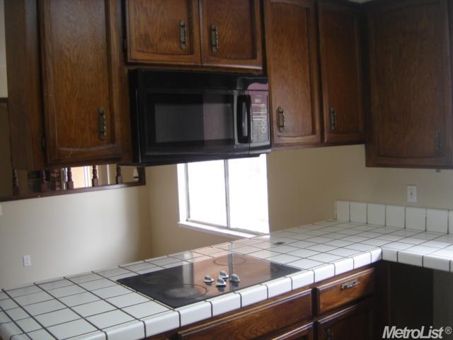 2717 Canyon Dr, Modesto, CA 95351 photo 4