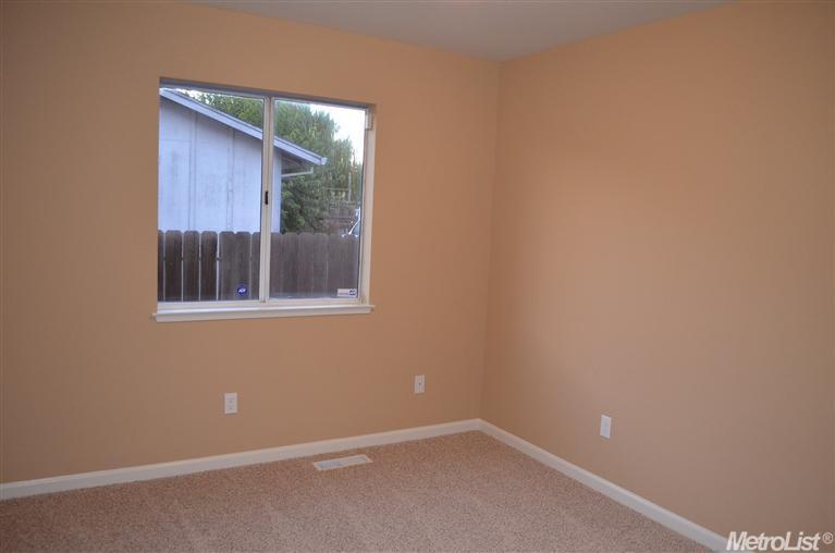 447 Shilling Ave, Lathrop, CA 95330 photo 13
