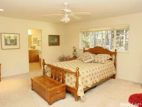 11276 Edward Dr, Grass Valley, CA 95949 photo 14