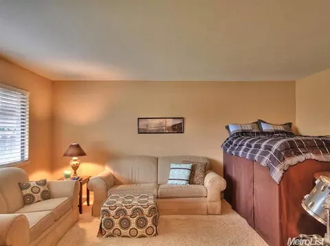 1905 Margate, Modesto, CA 95355 photo 5