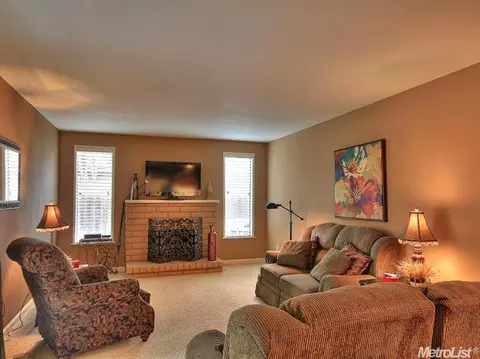 1905 Margate, Modesto, CA 95355 photo 4