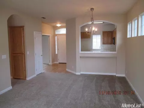 655 Balcombe Ct, Folsom, CA 95630 photo 2