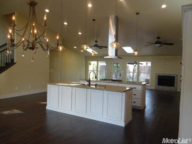 3308 Oak Stream Ct, Carmichael, CA 95608 photo 3