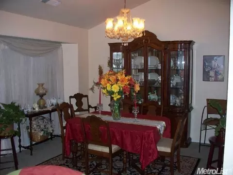 1804 Stonehenge, Ceres, CA 95307 photo 4