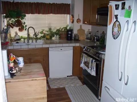 1804 Stonehenge, Ceres, CA 95307 photo 3
