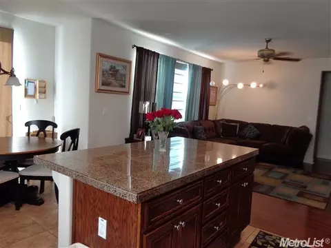 3025 Omega Way, Modesto, CA 95355 photo 9