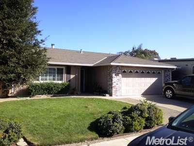 986 Pitts Pl, Manteca, CA 95336 photo 1