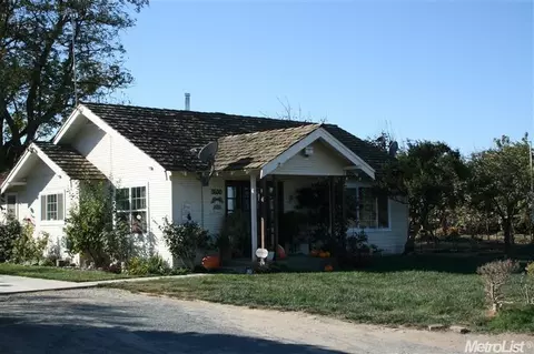 3666 Paradise Rd, Modesto, CA 95358 photo 2