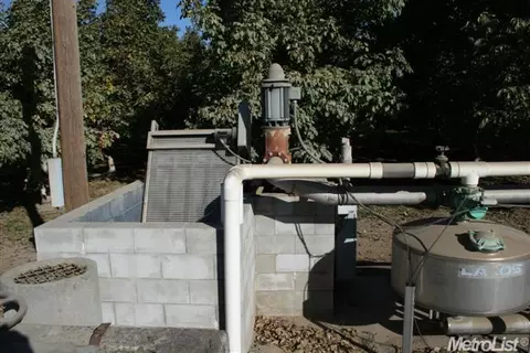 3666 Paradise Rd, Modesto, CA 95358 photo 6