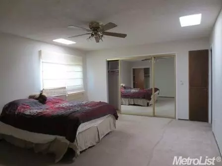 2792 Belmont Dr, Davis, CA 95618 photo 4