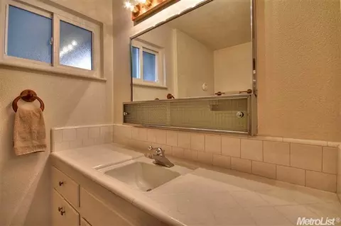 5704 Nonnie Ave, Sacramento, CA 95841 photo 17