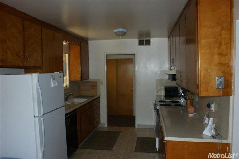 1039 Palomino St, Manteca, CA 95336 photo 5