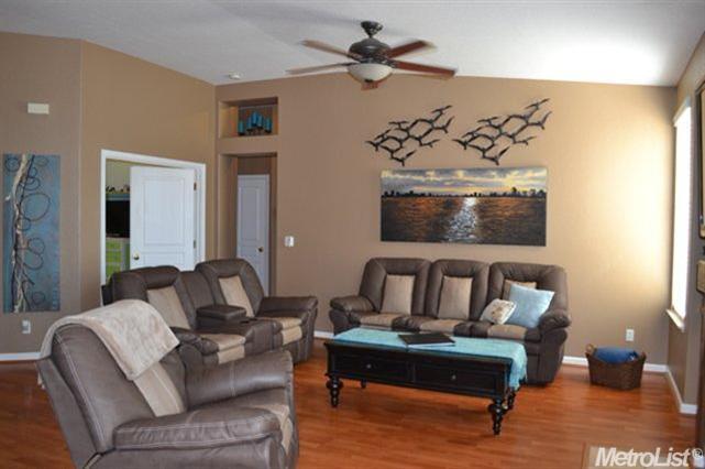 375 S Manley, Ripon, CA 95366 photo 7