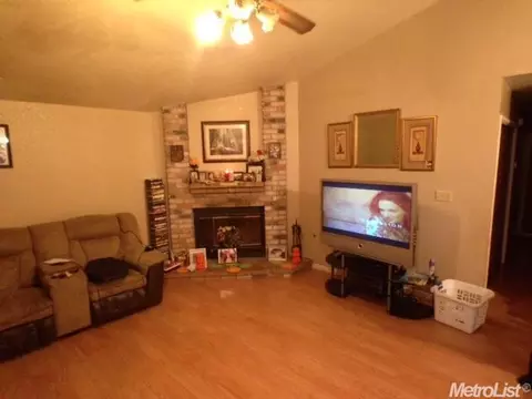 1717 Jenner Cir, Modesto, CA 95351 photo 3
