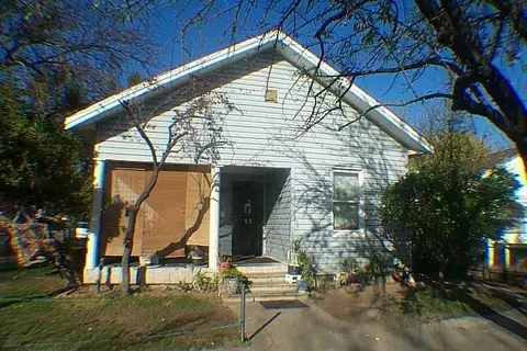 301 Flora, Lodi, CA 95240 photo 1